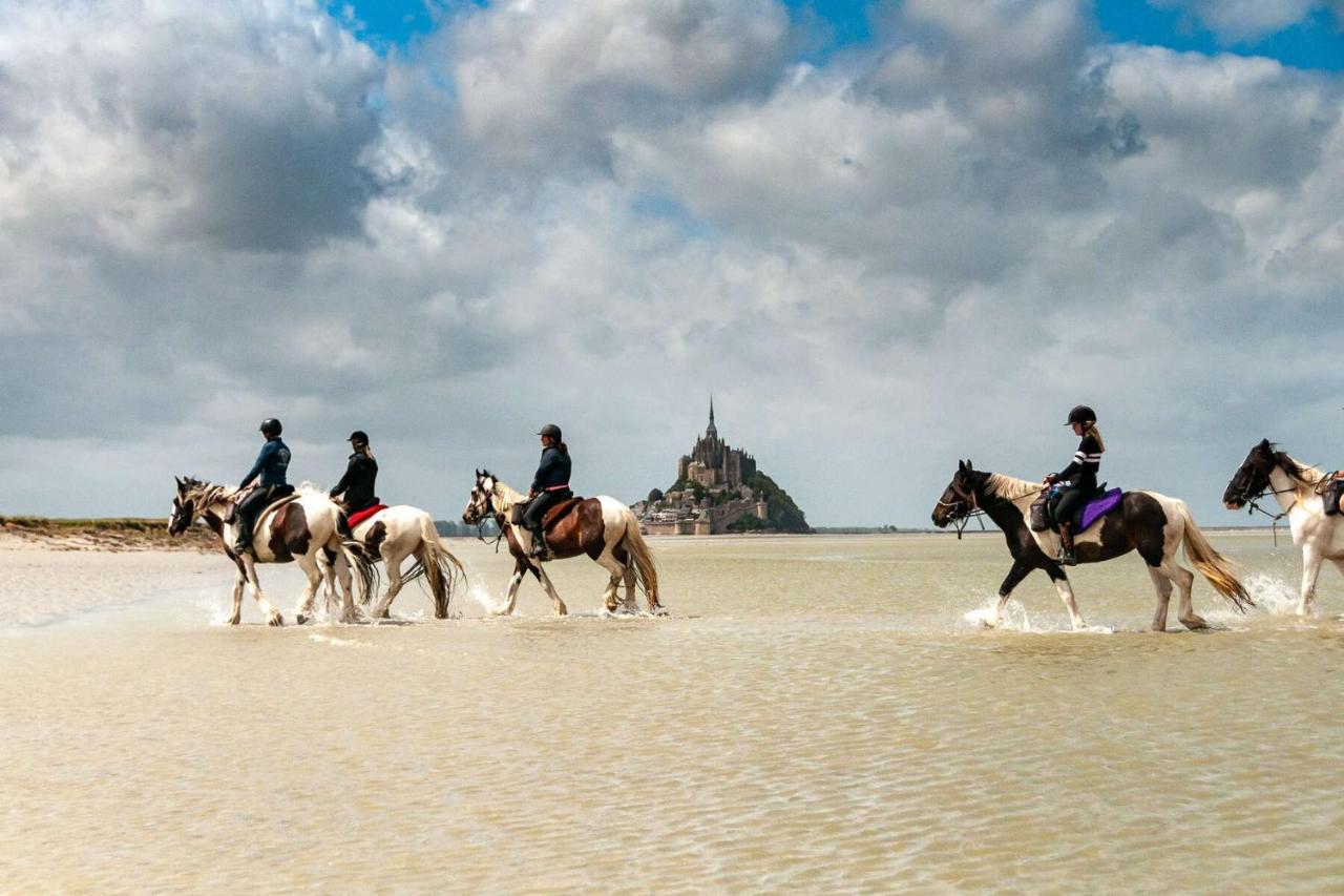 Holiday home Lucian Mont-saint-michel